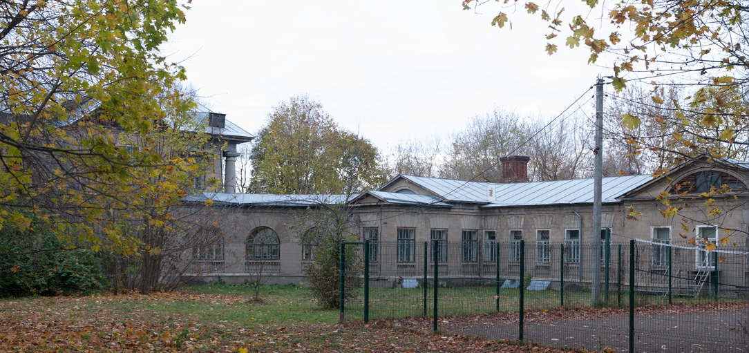 Центральная улица 33)